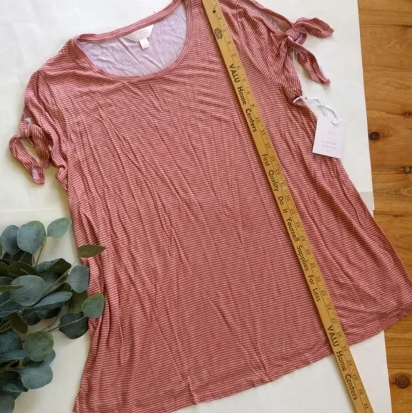 LC LAUREN CONRAD slit knot sleeve maternity tee - Picture 5 of 8